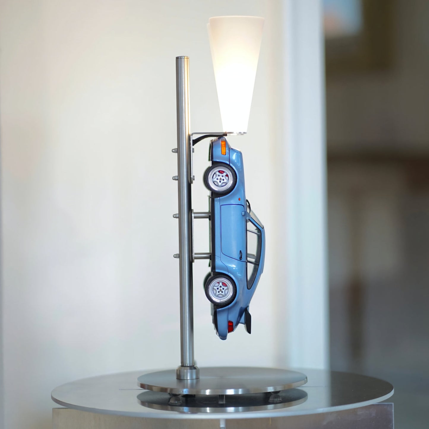 Car Lamp Porsche 1:18 - Gruben Watches