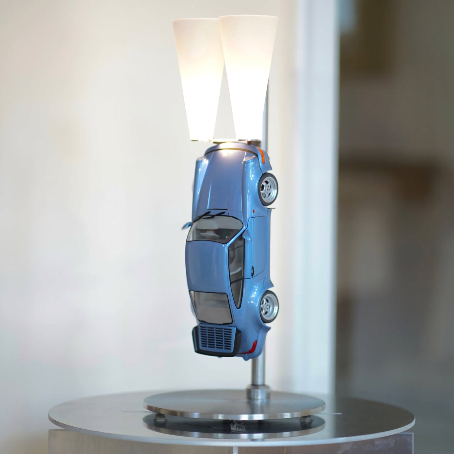 Car Lamp Porsche 1:18 - Gruben Watches