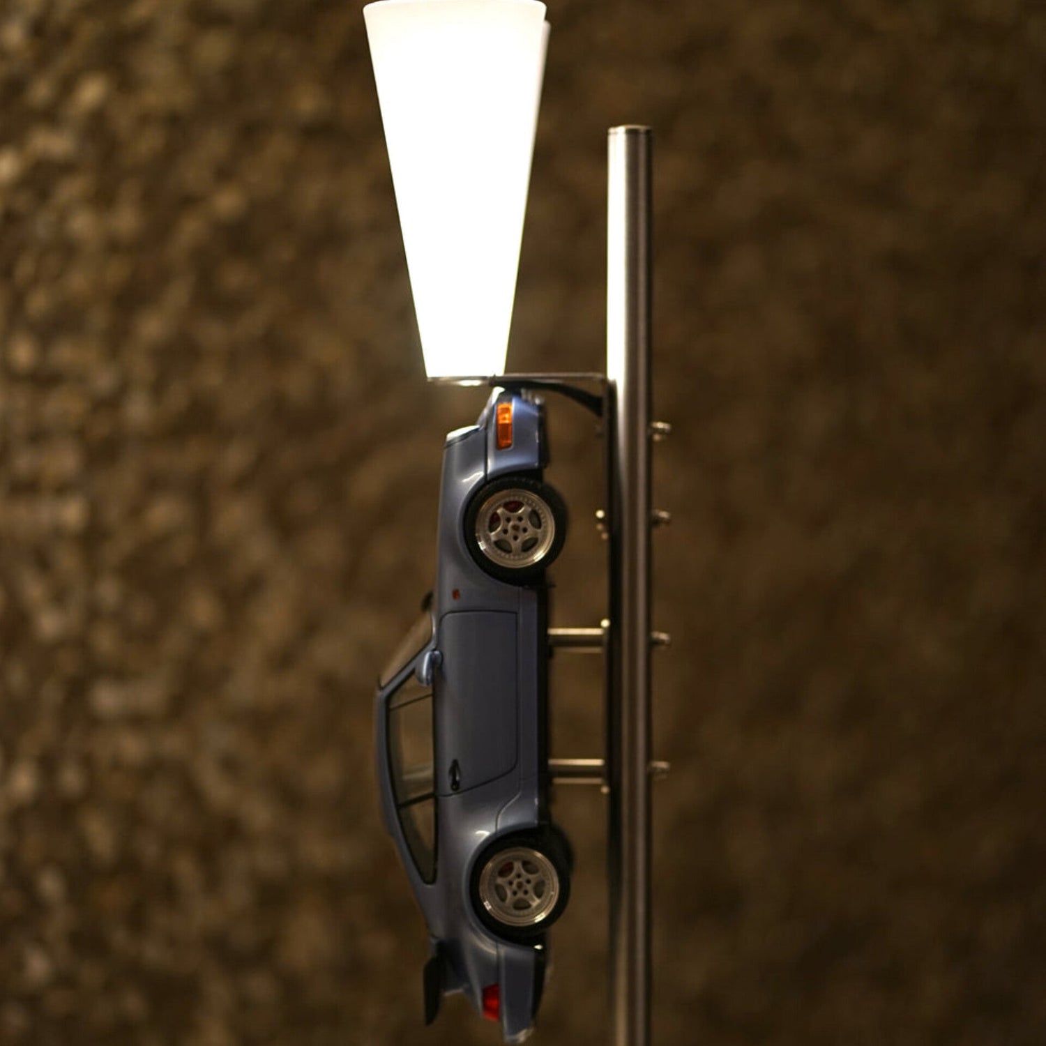 Car Lamp Porsche 1:18 - Gruben Watches