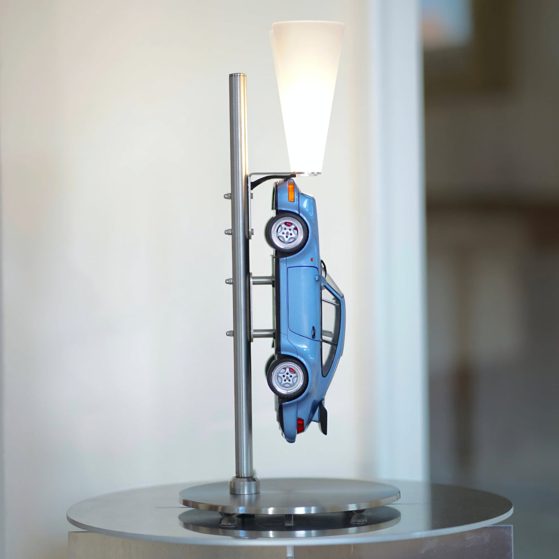Car Lamp Porsche 1:18 - Gruben Watches
